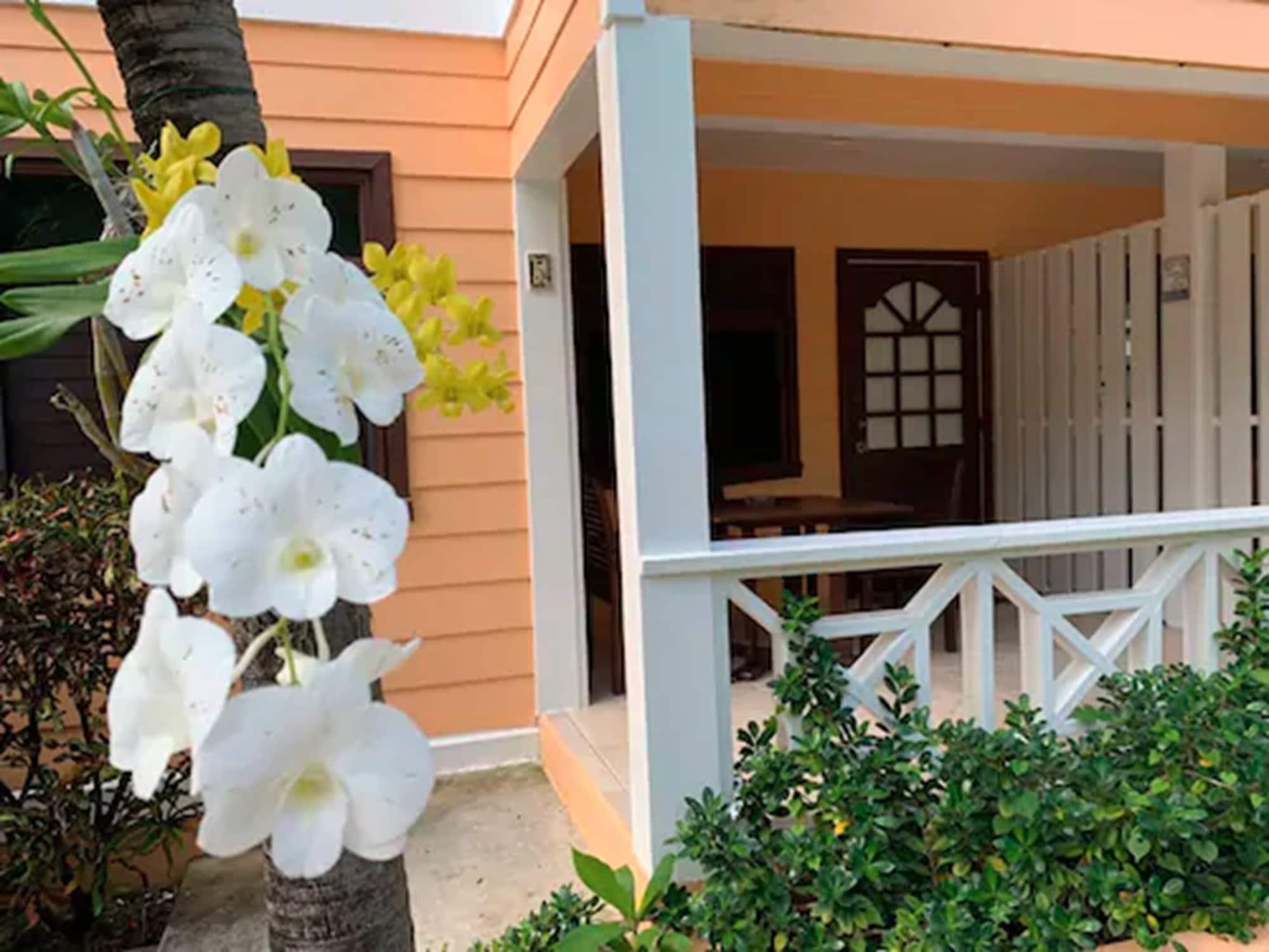 Buccaneer Beach Club Dickenson Bay Bagian luar foto