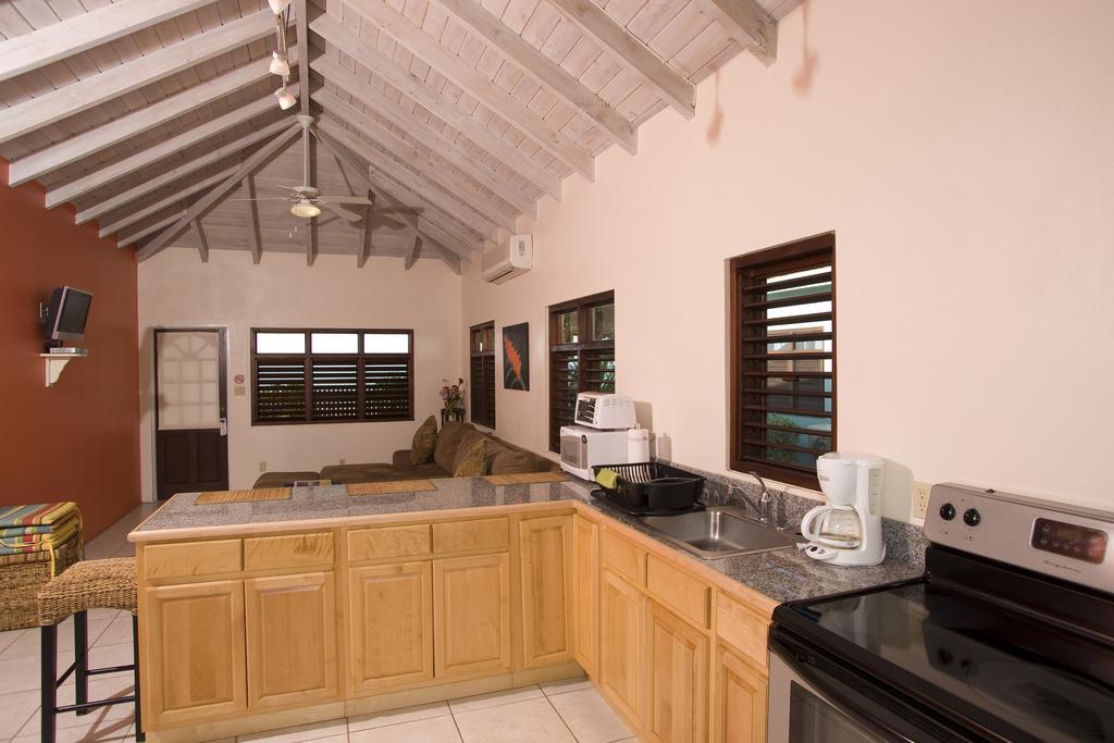 Buccaneer Beach Club Dickenson Bay Bagian luar foto