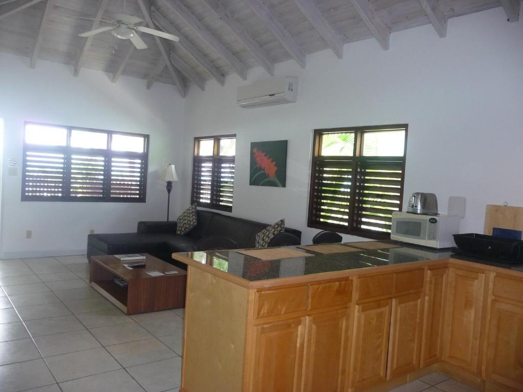 Buccaneer Beach Club Dickenson Bay Ruang foto