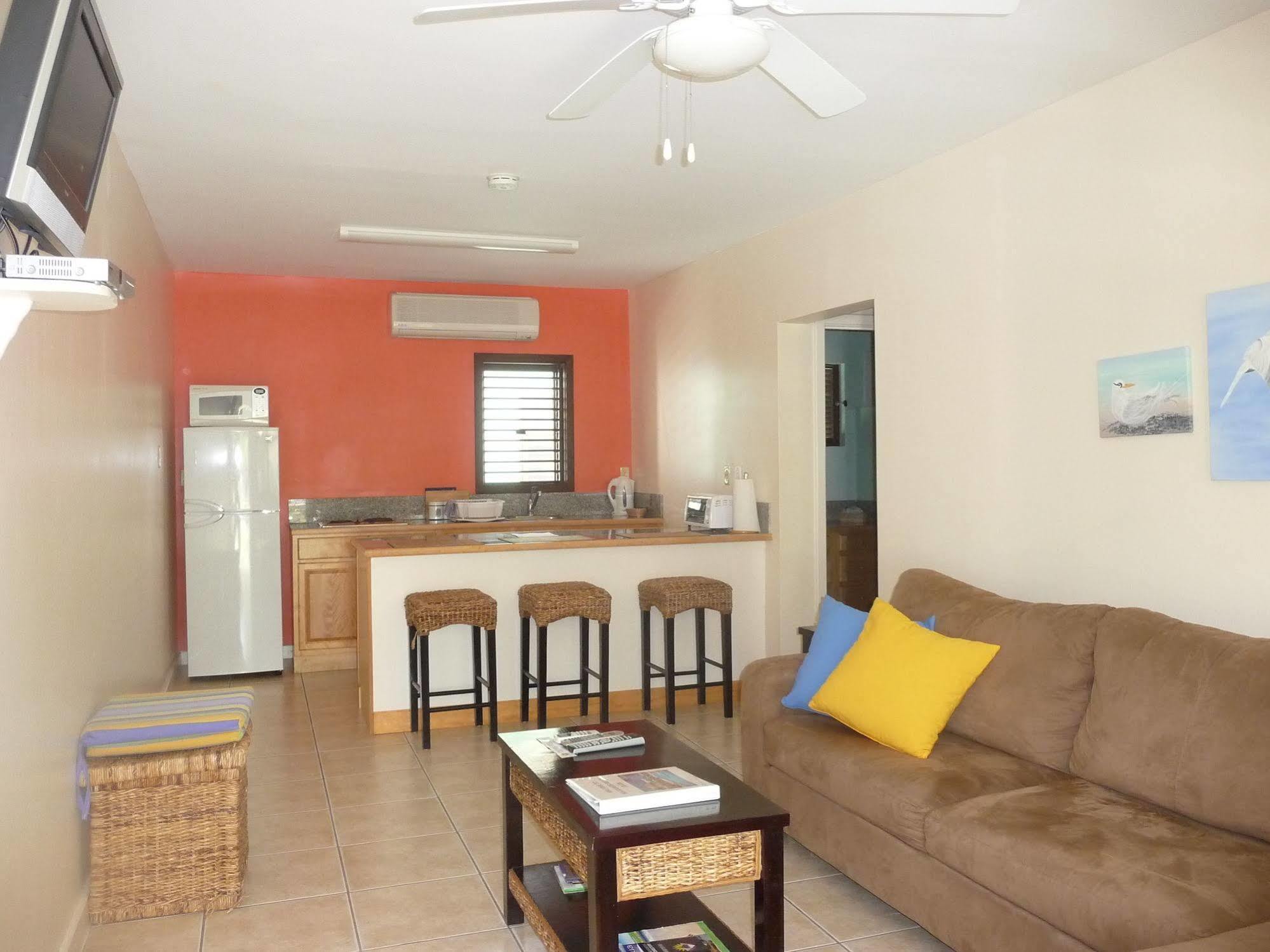 Buccaneer Beach Club Dickenson Bay Bagian luar foto